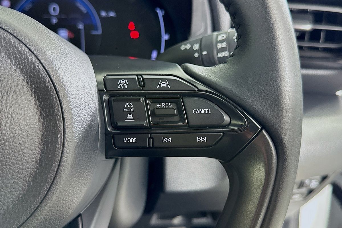 2024 Toyota YARIS CROSS URBAN HYBRID (AWD) MXPJ15R