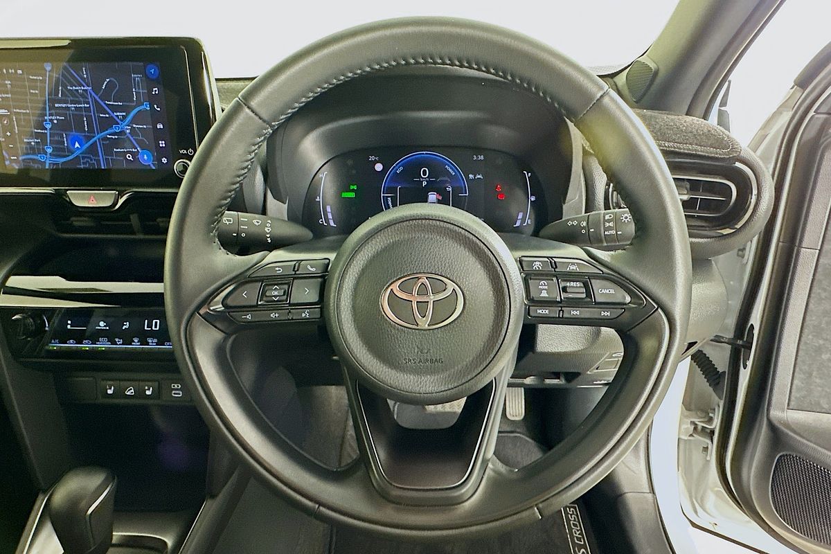 2024 Toyota YARIS CROSS URBAN HYBRID (AWD) MXPJ15R