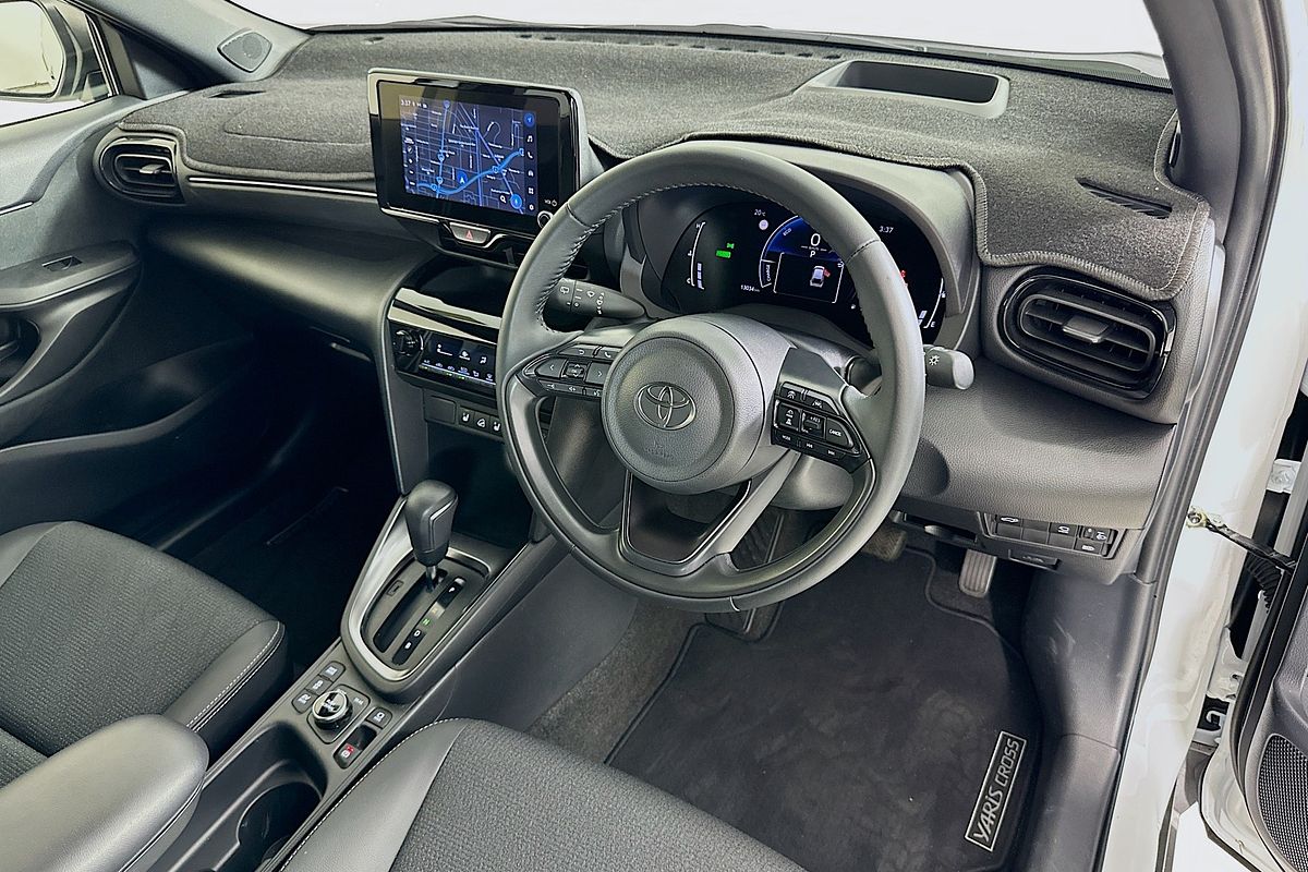 2024 Toyota YARIS CROSS URBAN HYBRID (AWD) MXPJ15R