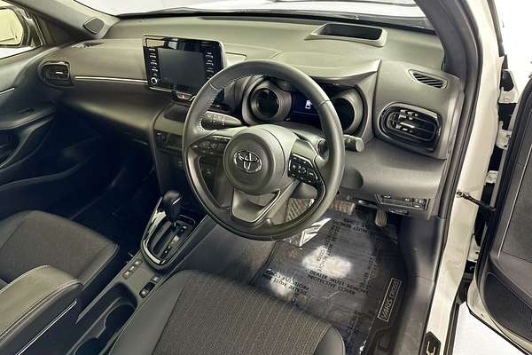 2023 Toyota YARIS CROSS URBAN HYBRID MXPJ10R