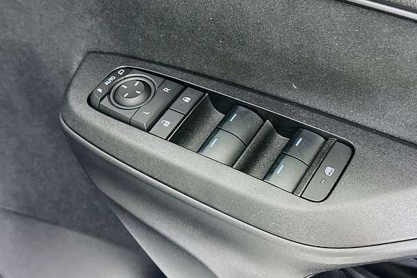 2024 Toyota YARIS CROSS URBAN HYBRID (AWD) MXPJ15R