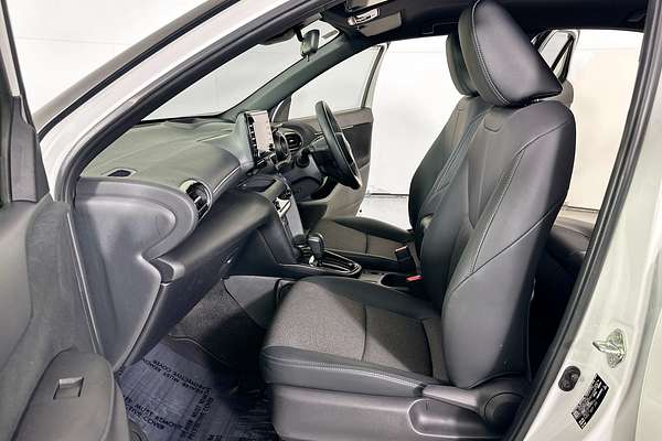 2023 Toyota YARIS CROSS URBAN HYBRID MXPJ10R