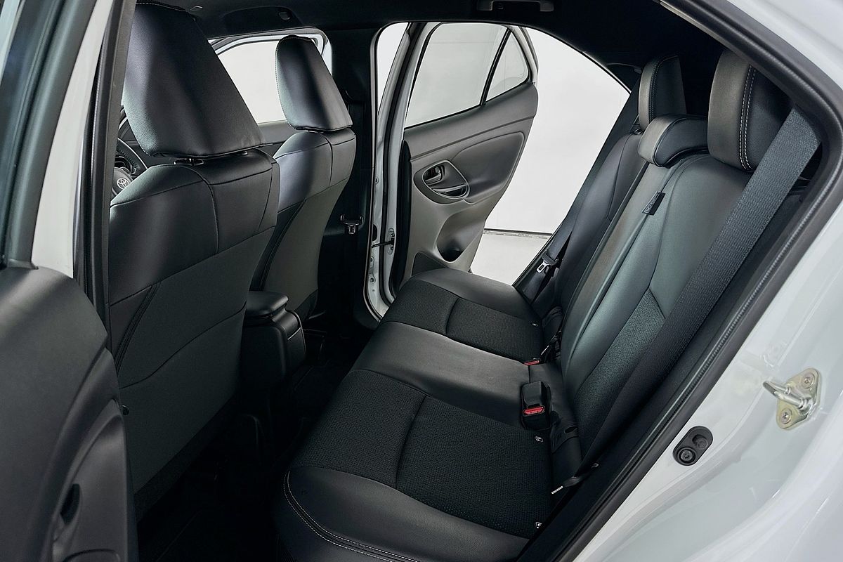 2024 Toyota YARIS CROSS URBAN HYBRID (AWD) MXPJ15R