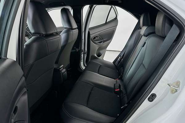 2024 Toyota YARIS CROSS URBAN HYBRID (AWD) MXPJ15R
