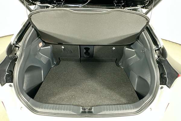 2023 Toyota YARIS CROSS URBAN HYBRID MXPJ10R