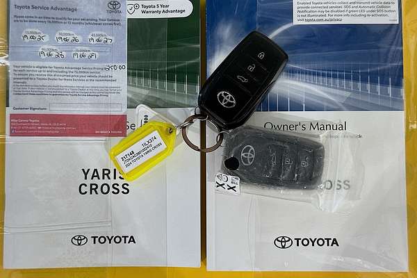 2024 Toyota YARIS CROSS URBAN HYBRID (AWD) MXPJ15R