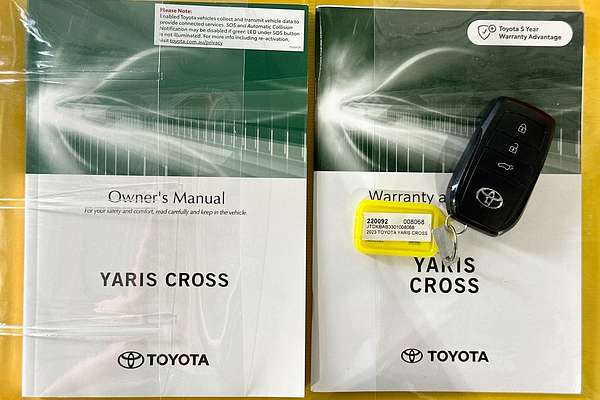 2023 Toyota YARIS CROSS URBAN HYBRID MXPJ10R