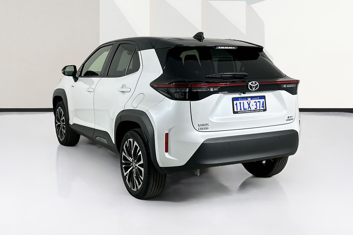 2024 Toyota YARIS CROSS URBAN HYBRID (AWD) MXPJ15R