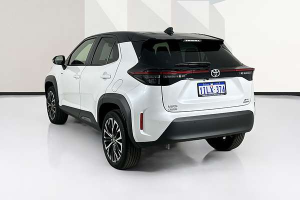 2024 Toyota YARIS CROSS URBAN HYBRID (AWD) MXPJ15R