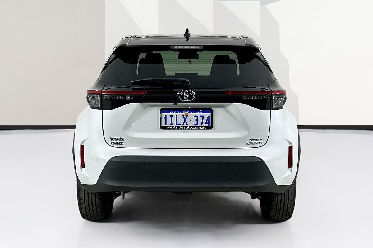 2024 Toyota YARIS CROSS URBAN HYBRID (AWD) MXPJ15R