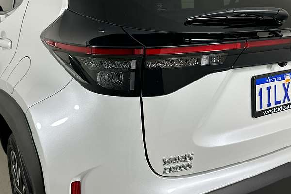 2024 Toyota YARIS CROSS URBAN HYBRID (AWD) MXPJ15R