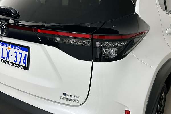 2024 Toyota YARIS CROSS URBAN HYBRID (AWD) MXPJ15R