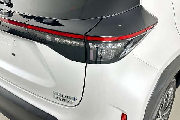 2023 Toyota YARIS CROSS URBAN HYBRID MXPJ10R