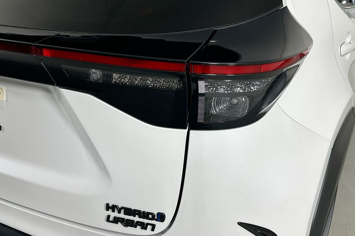 2023 Toyota YARIS CROSS URBAN HYBRID MXPJ10R