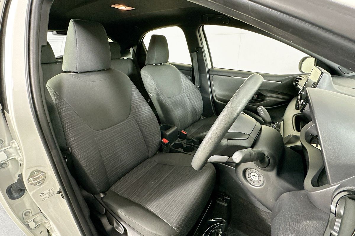 2021 Toyota YARIS ASCENT SPORT MXPA10R