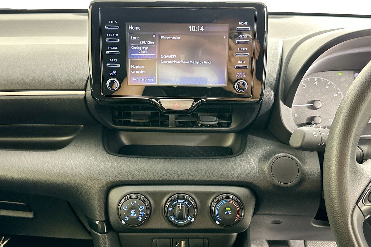 2021 Toyota YARIS ASCENT SPORT MXPA10R