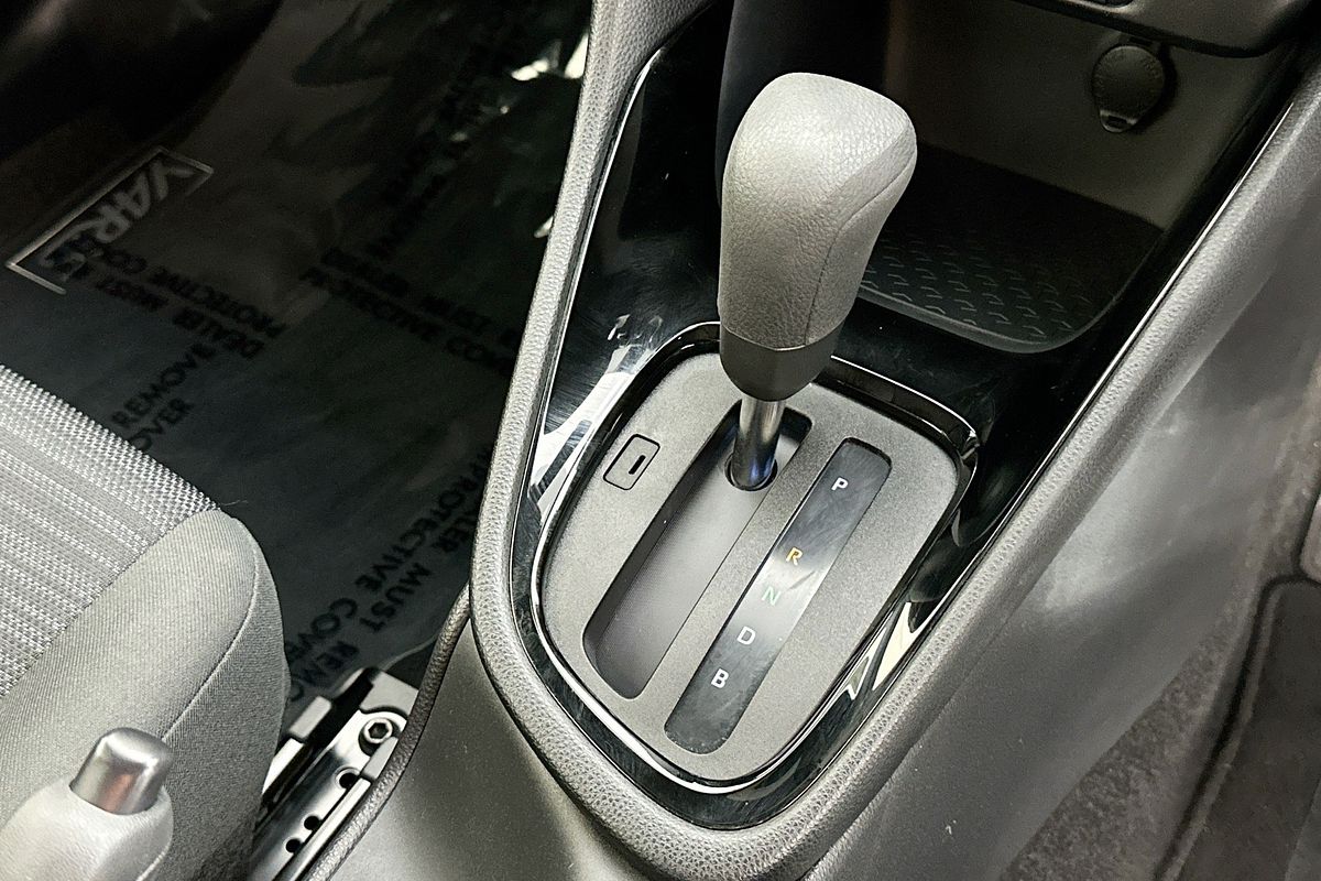 2021 Toyota YARIS ASCENT SPORT MXPA10R