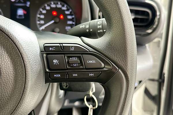 2021 Toyota YARIS ASCENT SPORT MXPA10R