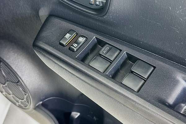 2013 Toyota YARIS YRX NCP131R