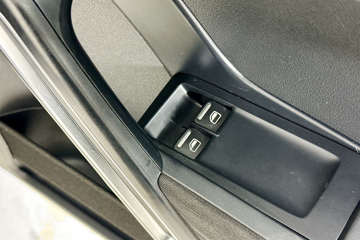 2014 Volkswagen BEETLE  1L