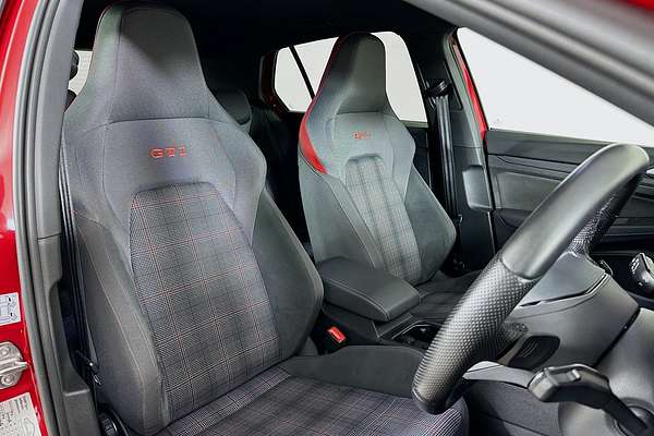 2022 Volkswagen Golf GTI 8