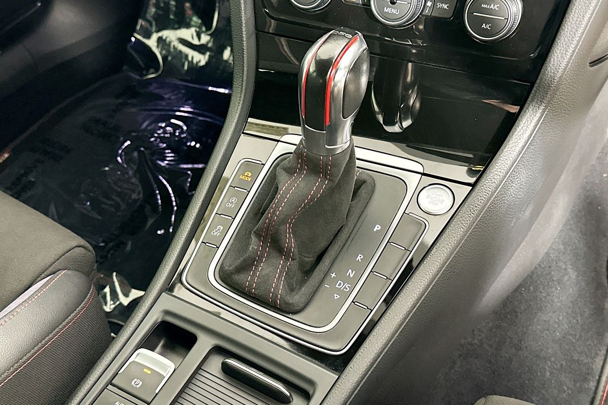 2016 Volkswagen GOLF GTI 40 YEARS AU