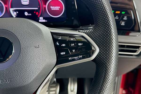 2022 Volkswagen Golf GTI 8