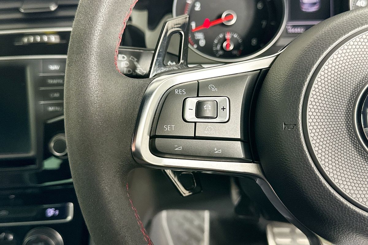 2016 Volkswagen GOLF GTI 40 YEARS AU
