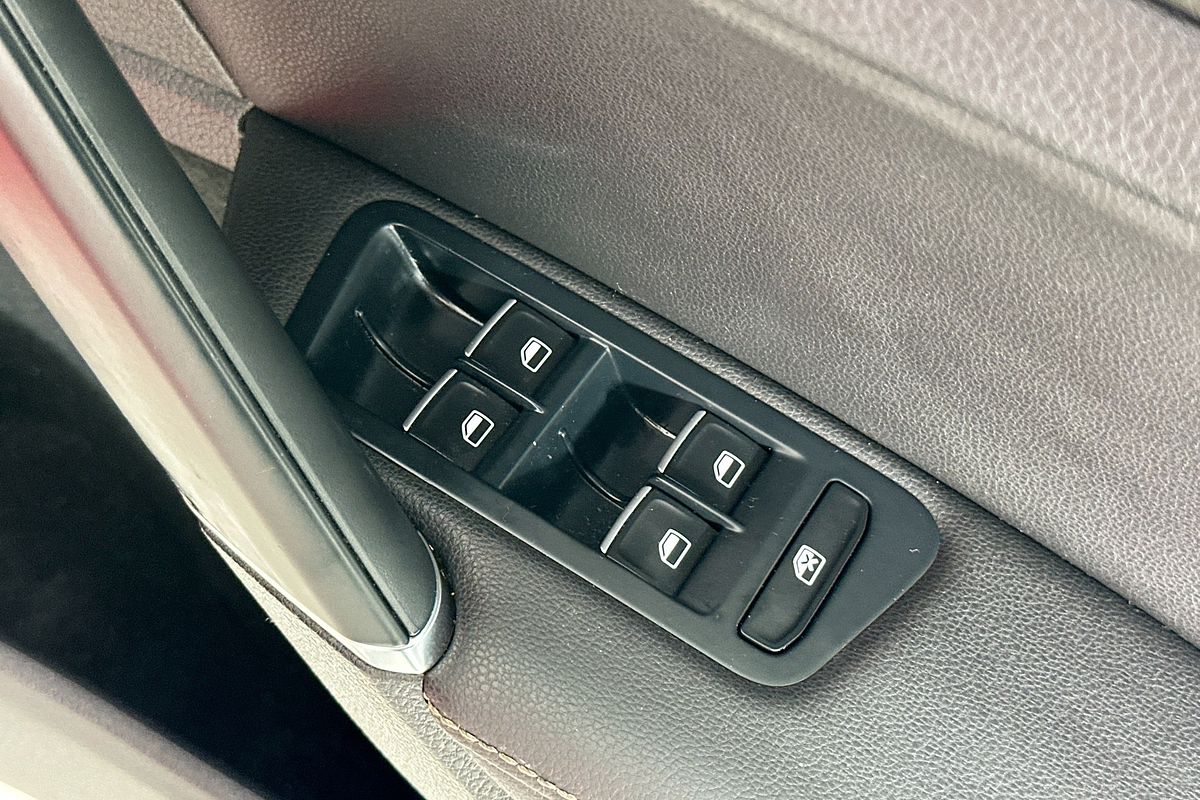2014 Volkswagen GOLF R AU MY14