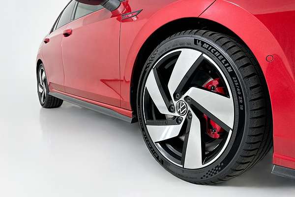 2022 Volkswagen Golf GTI 8