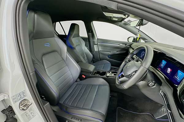 2024 Volkswagen GOLF R 8