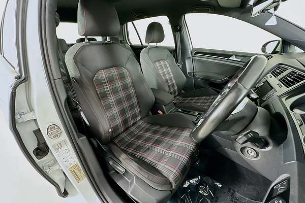 2014 Volkswagen GOLF GTI 7