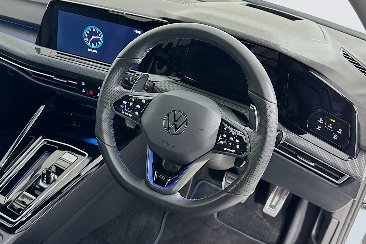 2024 Volkswagen GOLF R 8