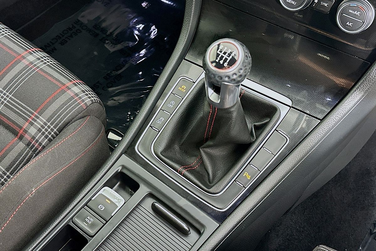 2014 Volkswagen GOLF GTI 7