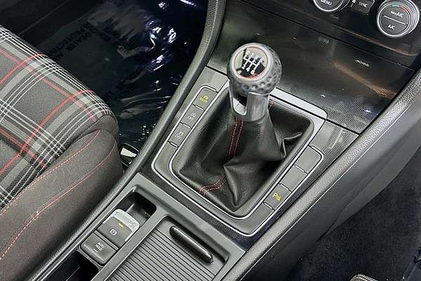 2014 Volkswagen GOLF GTI 7