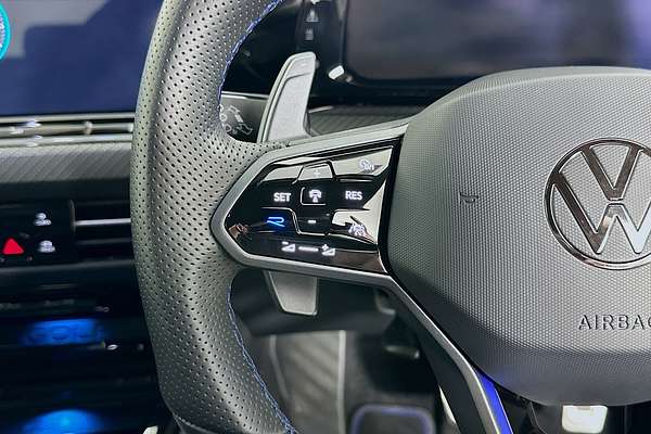 2024 Volkswagen GOLF R 8