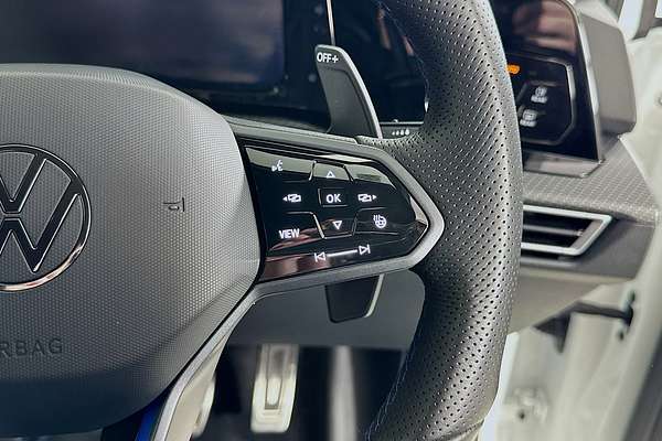 2024 Volkswagen GOLF R 8