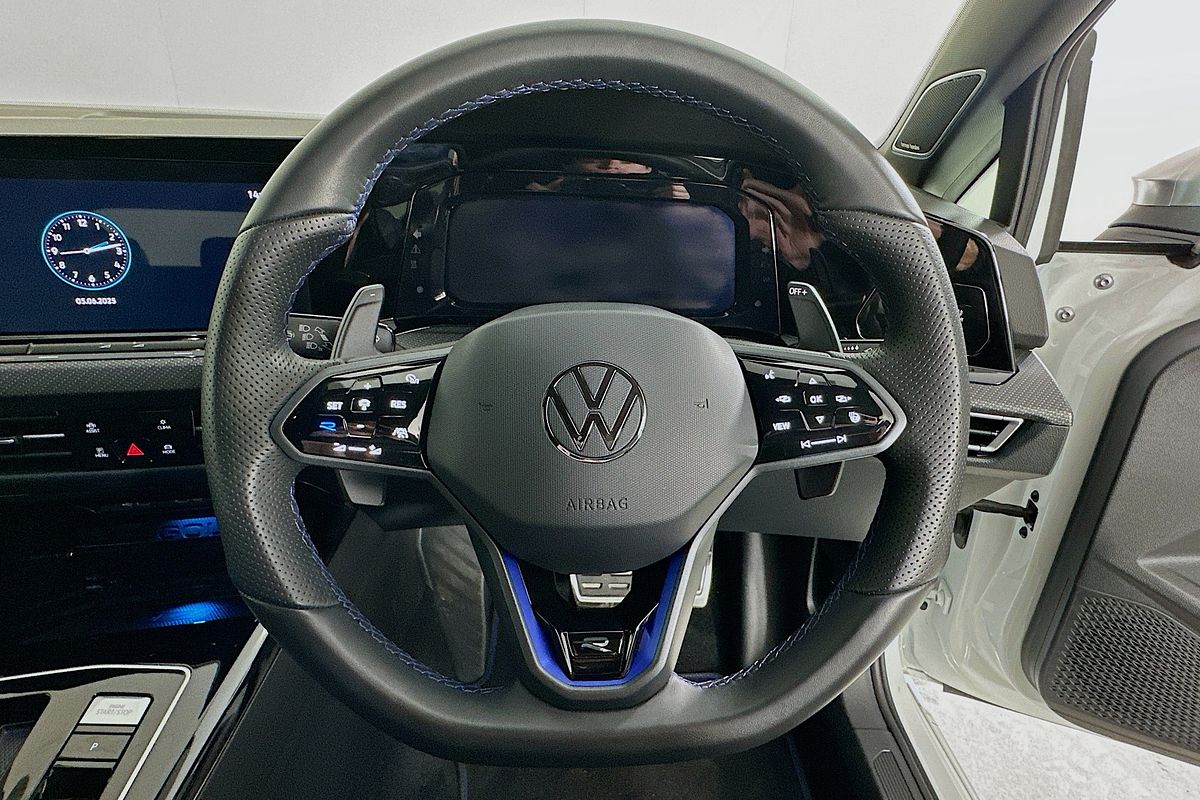 2024 Volkswagen GOLF R 8