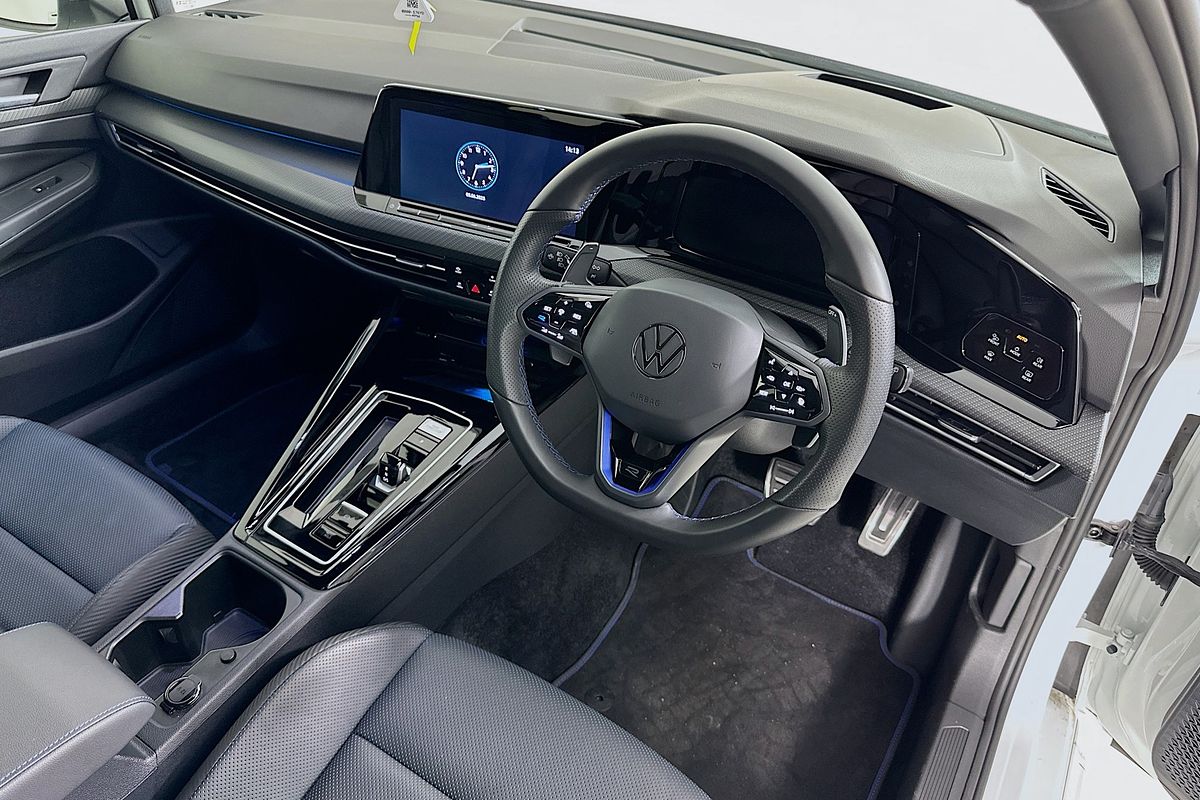 2024 Volkswagen GOLF R 8