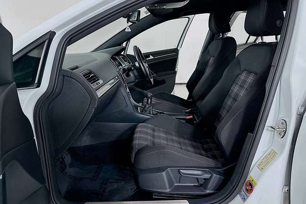 2014 Volkswagen GOLF GTI 7