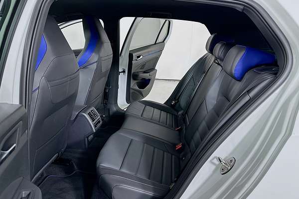 2024 Volkswagen GOLF R 8