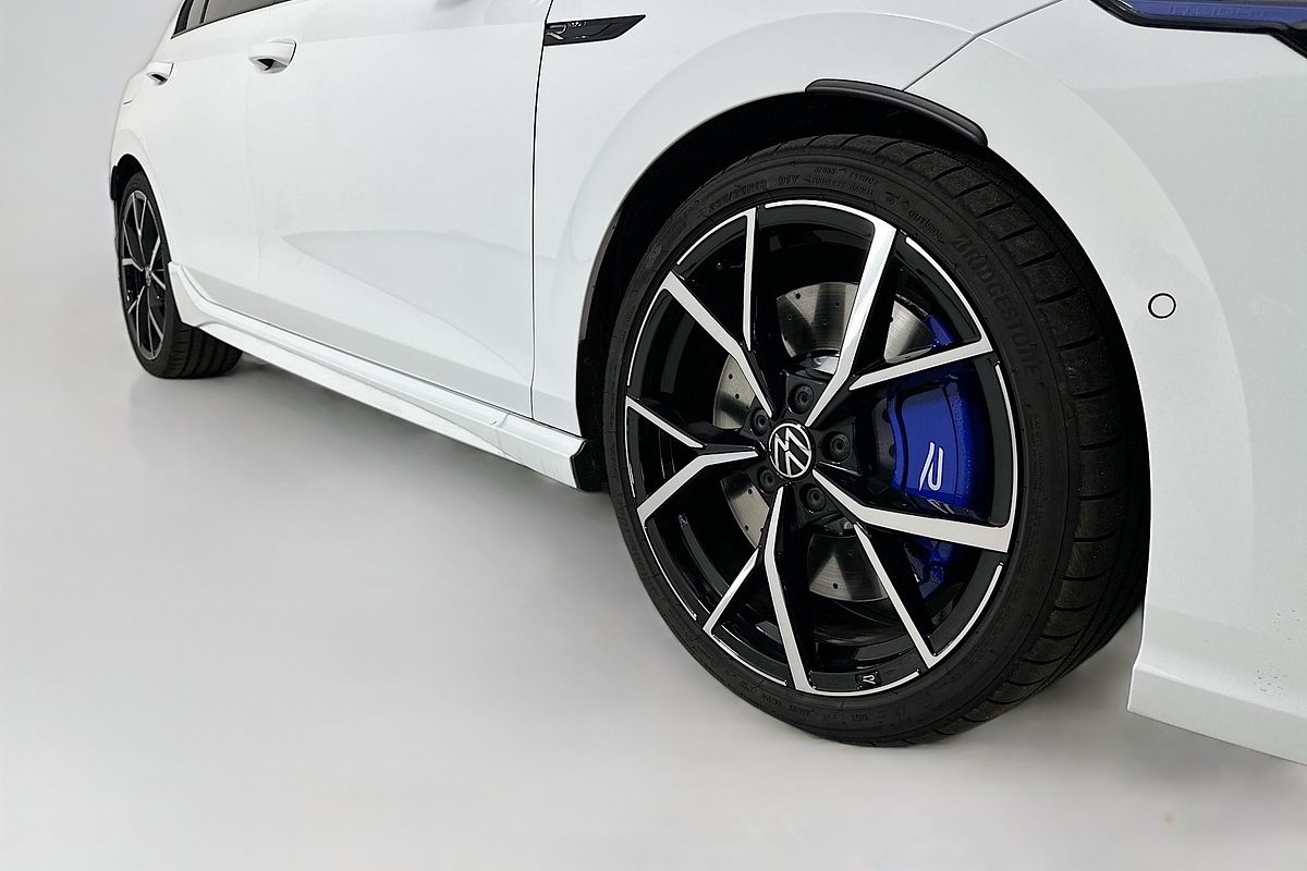 2024 Volkswagen GOLF R 8