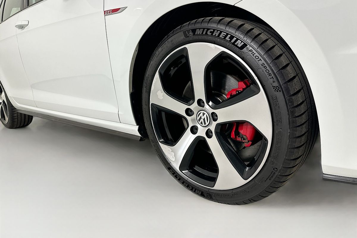 2014 Volkswagen GOLF GTI 7
