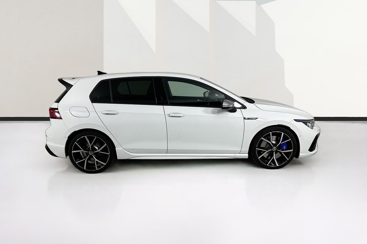 2024 Volkswagen GOLF R 8