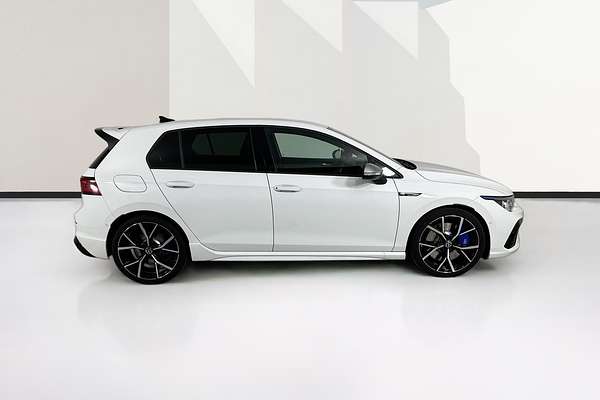 2024 Volkswagen GOLF R 8