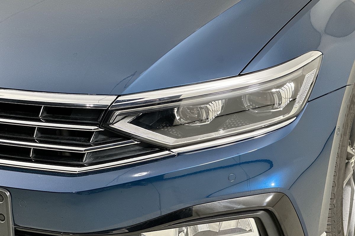 2023 Volkswagen PASSAT 206TSI R-LINE (RESTR FEAT) CB MY23 UPDATE