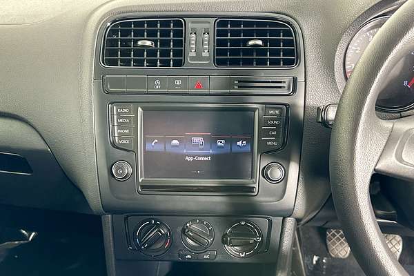 2016 Volkswagen POLO 66 TSI TRENDLINE 6R MY16