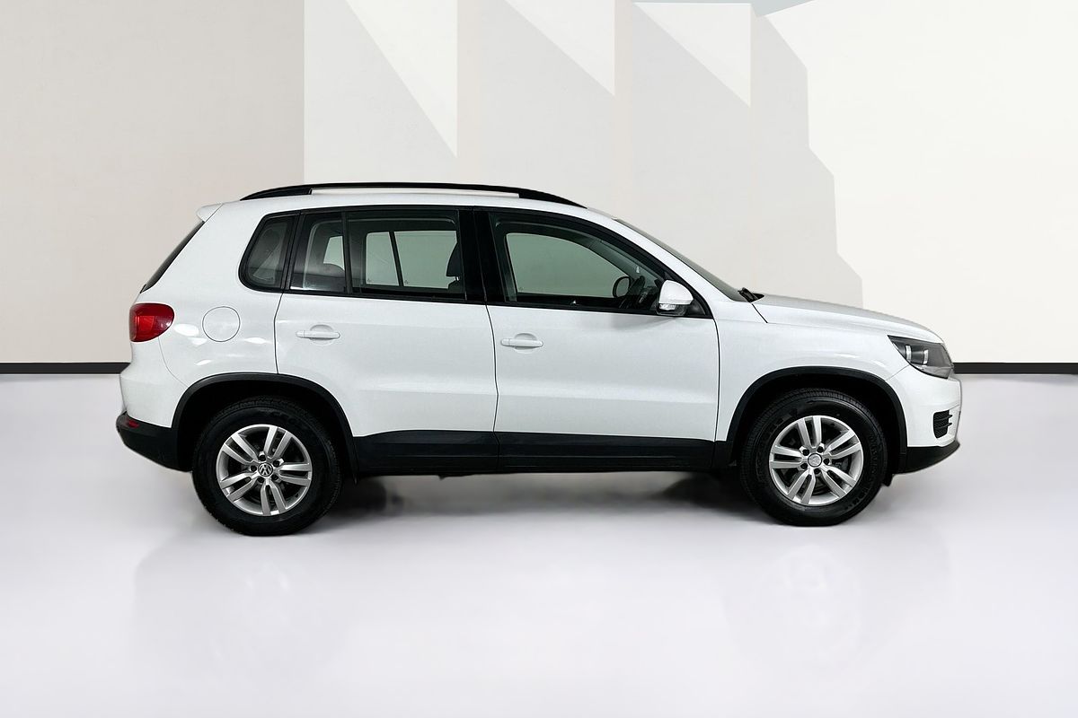 2015 Volkswagen TIGUAN