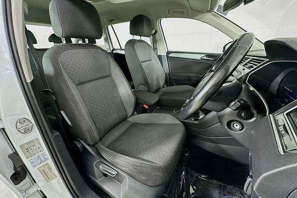 2016 Volkswagen TIGUAN 110 TSI COMFORTLINE 5NA