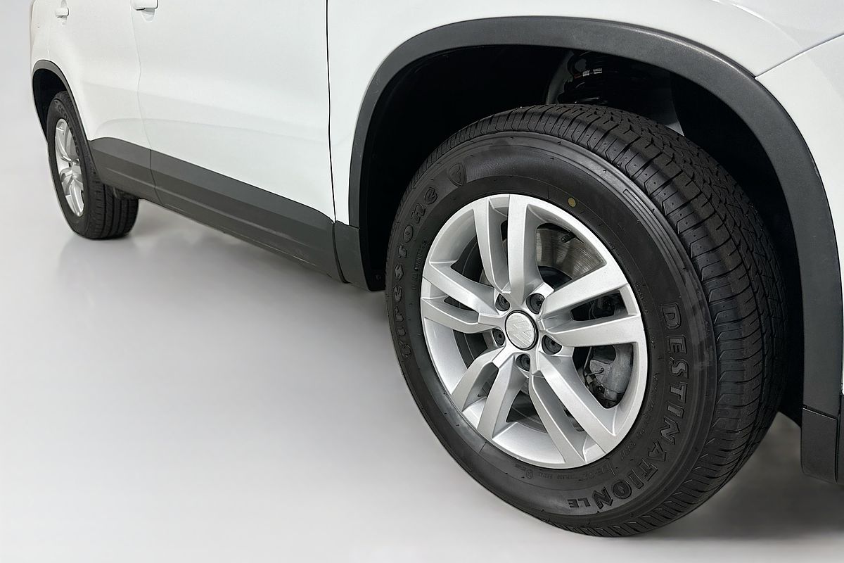 2015 Volkswagen TIGUAN